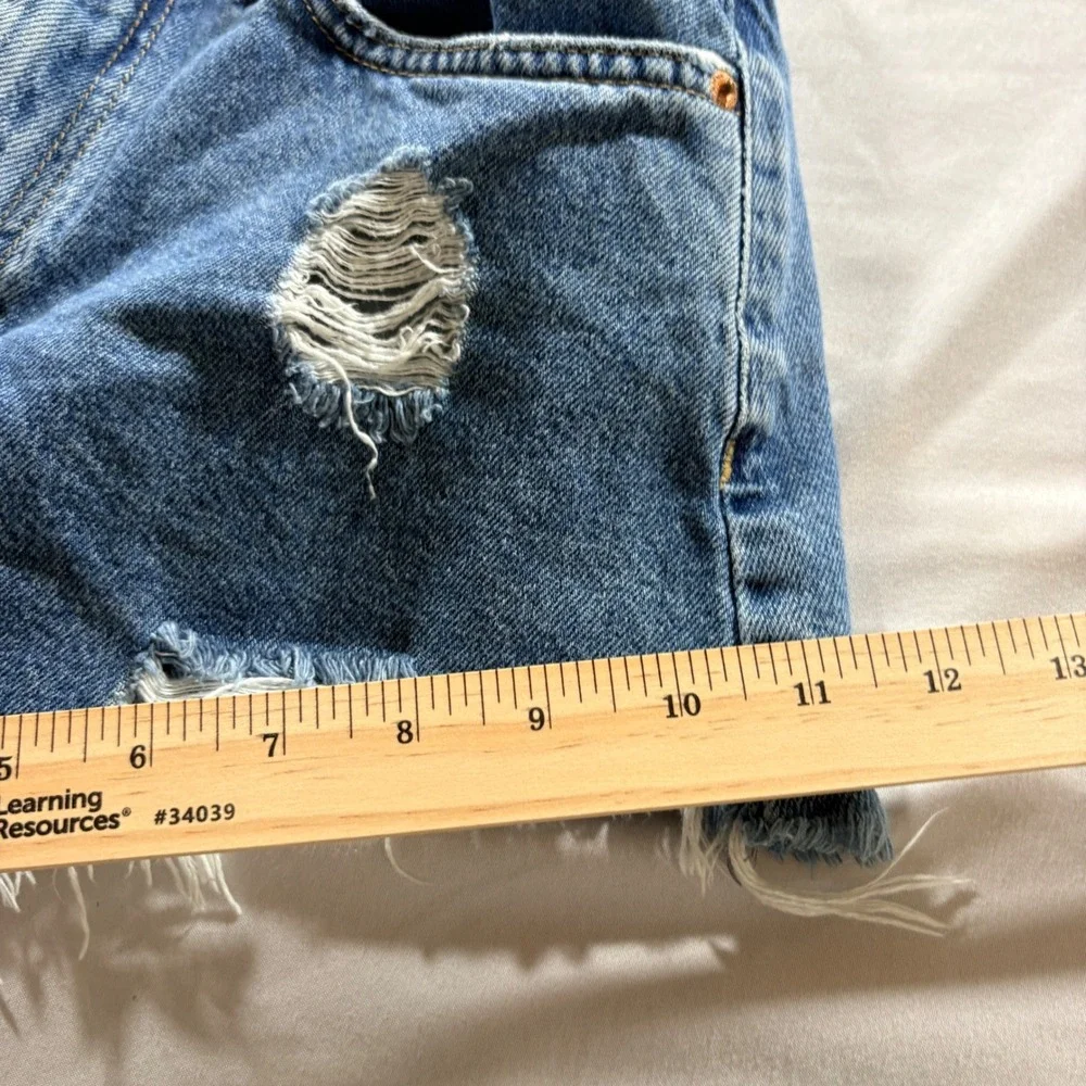 Forever 21 Premium Denim Shorts Womens 25 Blue Distressed High Rise Raw Hem